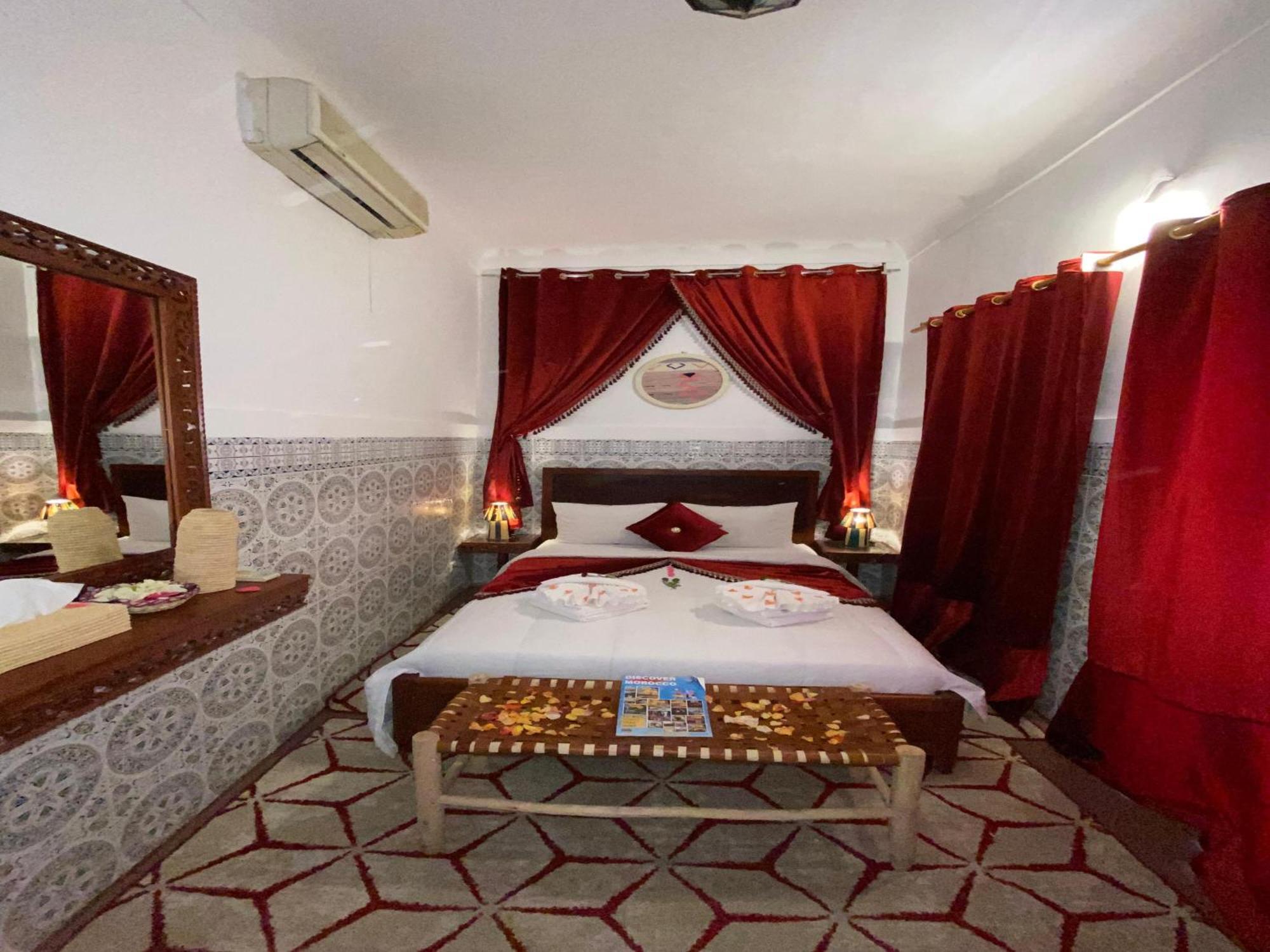 Riad Lazord De Marrakech Entier Марракеш Экстерьер фото